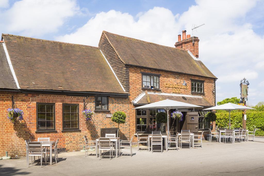 The Chequers Inn Beaconsfield Exterior photo